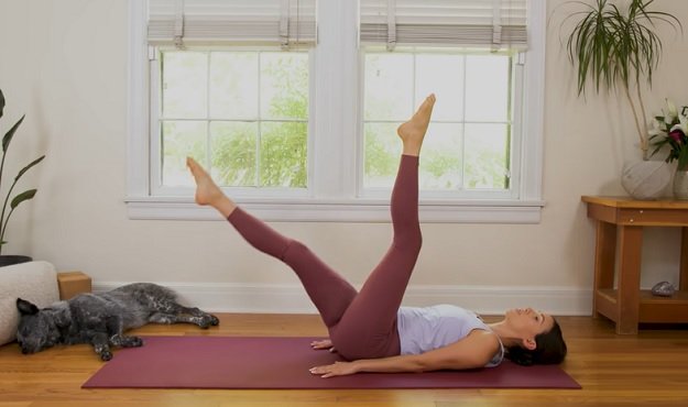 27-minute core yoga workout video