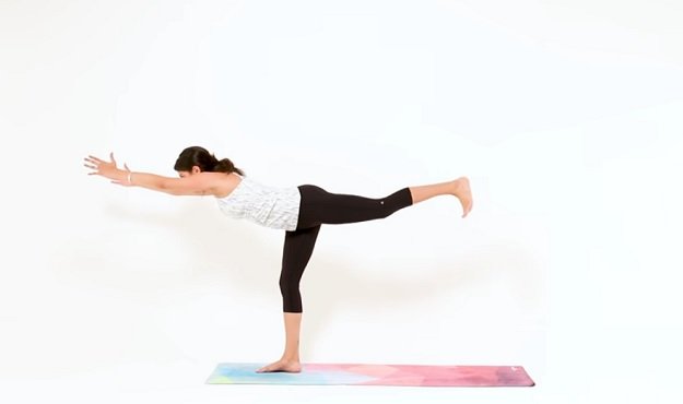 20-minute fat-burning yoga workout video