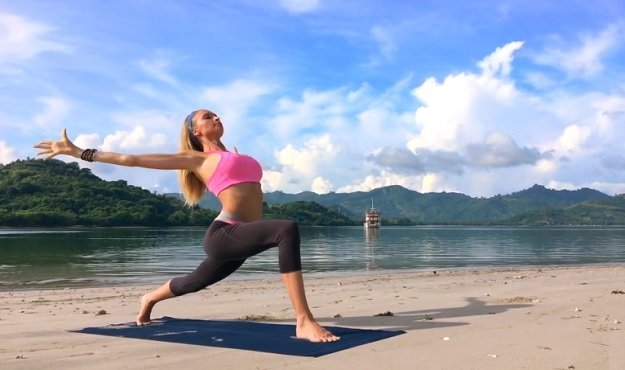 Mindfulness yoga flow video class