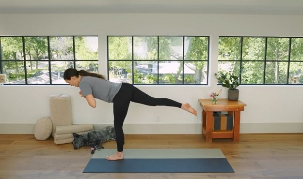 30-Min-Balance-Power-Flow-Video-AD - My Yoga Zone 30-minute balance power yoga flow video class