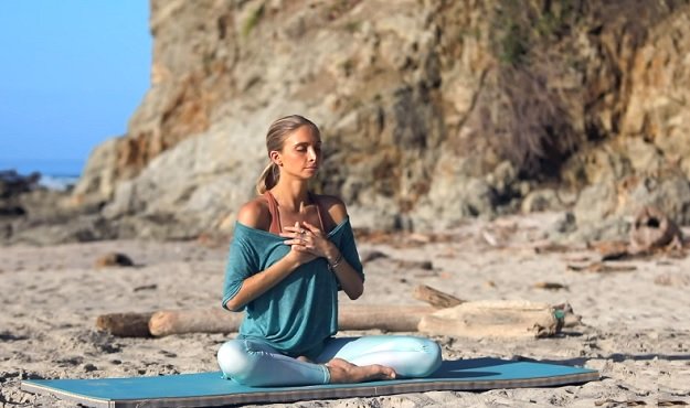 45-minute online yoga class for inner peace & rejuvenation
