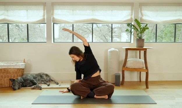 16-minute yoga for overstimulation video class