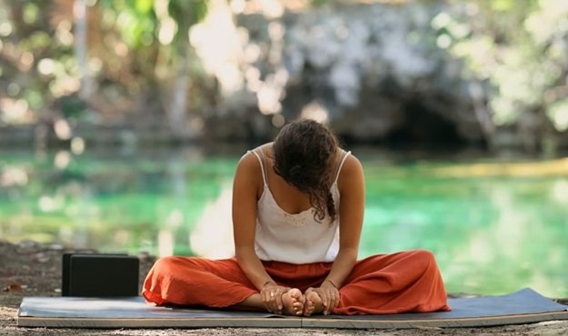 20-Min-Yin-Yoga-Tight-Hips-Video-BOHO - My Yoga Zone 20-minute Yin Yoga for tight hips